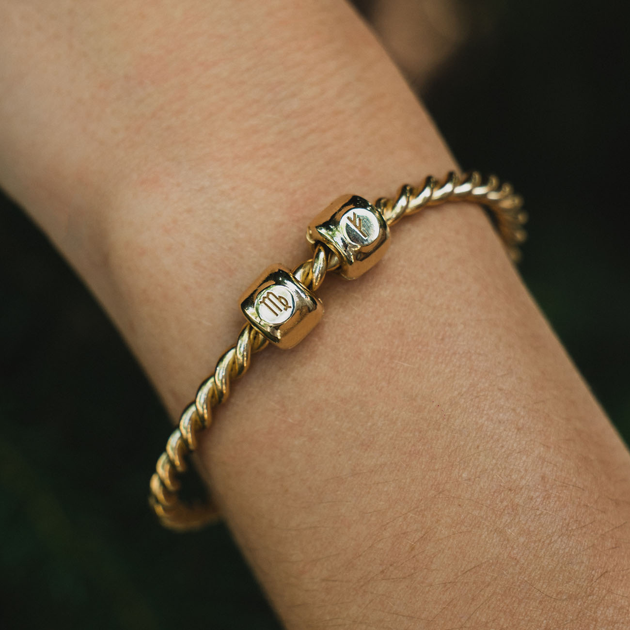 Charms ze znakiem zodiaku Panna (♍︎) Pozłacany - srebro pr. 925