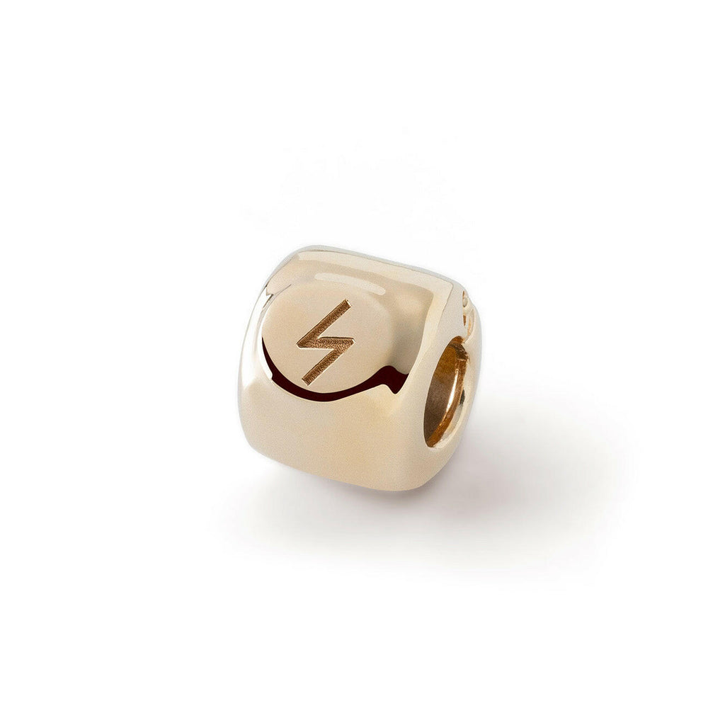 Charms z runą Sowelo (ᛋ) Pozłacany – amulet światła i sukcesu - Mosiądz