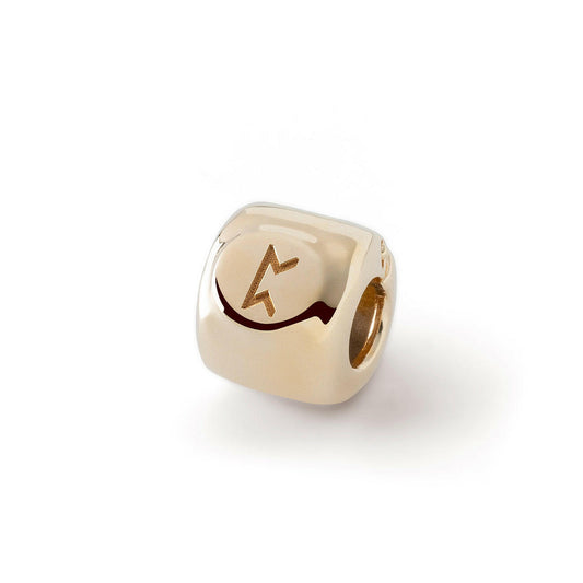 Charms z runą Perthro (ᛈ) Pozłacany – amulet tajemnicy i szans - srebro pr. 925.